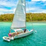 Voilier Dénébola mouillé pret des ilets du Robert en Martinique